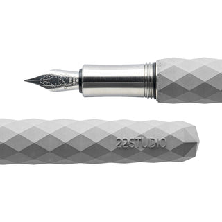 22STUDIO - Polygon Fountain Pen (Grey) - KOHEZI