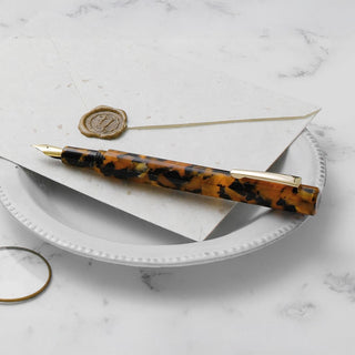 Hightide - Attache Marbled Fountain Pen (Brown)