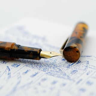 Hightide - Attache Marbled Fountain Pen (Brown) - KOHEZI