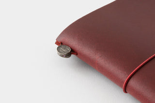 TRAVELER'S COMPANY - TRAVELER'S notebook Passport Size (Love And Trip Red) - KOHEZI