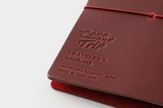 TRAVELER'S COMPANY - TRAVELER'S notebook Passport Size (Love And Trip Red) - KOHEZI