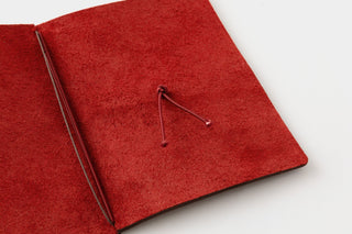 TRAVELER'S COMPANY - TRAVELER'S notebook Passport Size (Love And Trip Red) - KOHEZI