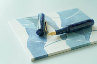 Hightide - Attache Marbled Fountain Pen (Navy) - KOHEZI