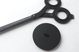 Hmm - Scissors with Base - KOHEZI