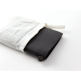 TRAVELER'S COMPANY - TRAVELER'S notebook Black (Passport Size) - KOHEZI