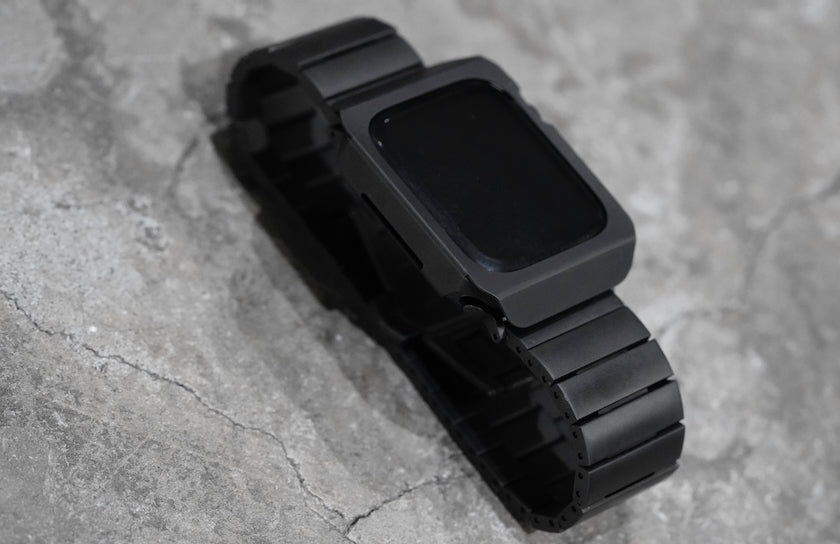 Claustrum – Persona Ultra Apple Watch-Rahmen (schwarz-mattes Finish)