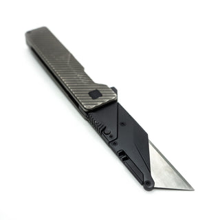 Exceed Designs - TiRant ULTRA HotSwap™ V2 Quick - Release RAZOR Blade Holder (Jet - Black & Contoured Tempered Stainless) Straight Choil + W/Micro - Jimping - KOHEZI