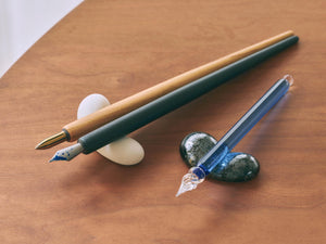 Kakimori - Hasami pen rest (Karayaki)